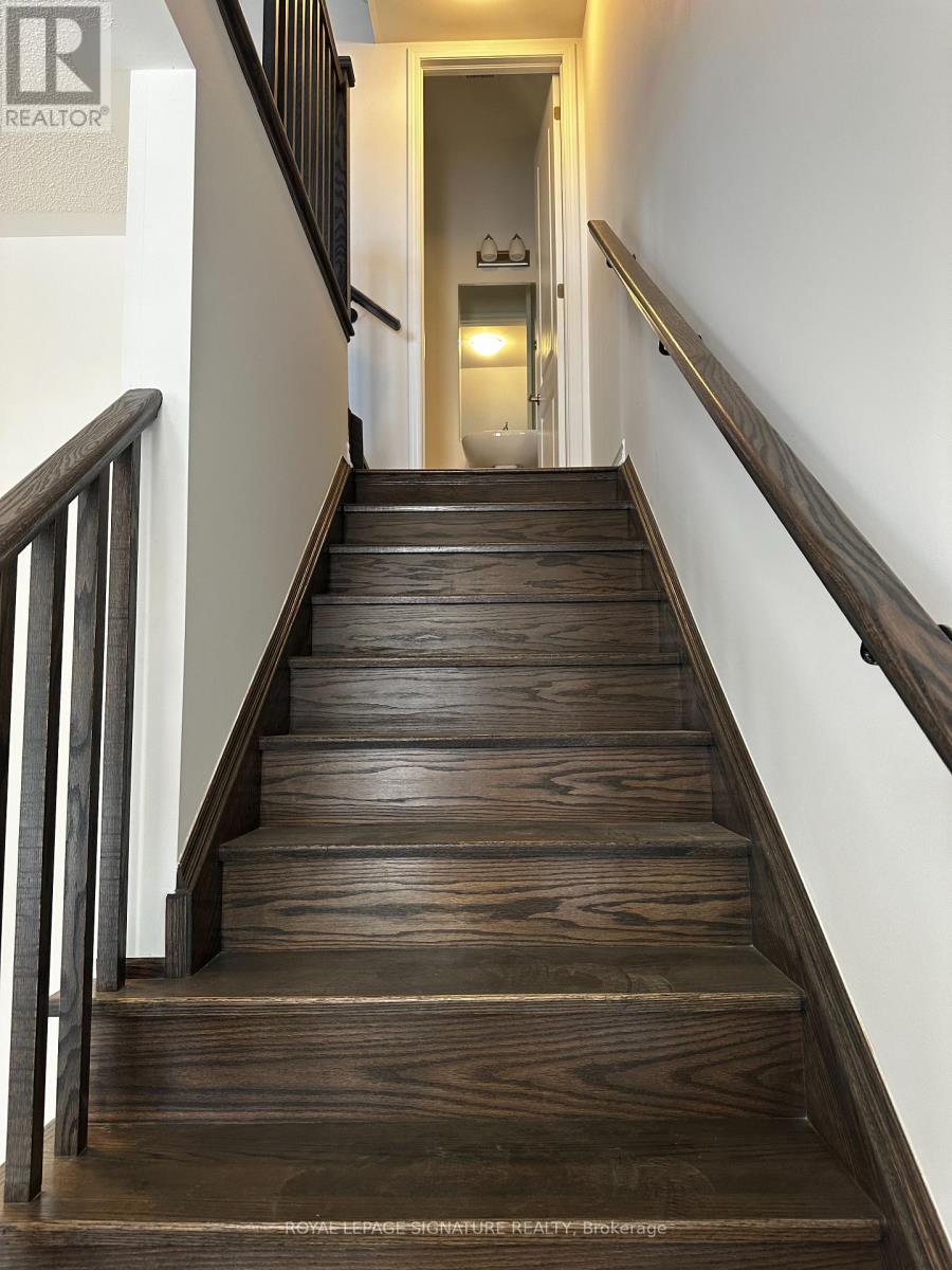 Photo 7 of 11 1259 Lily Crescent, Milton ON