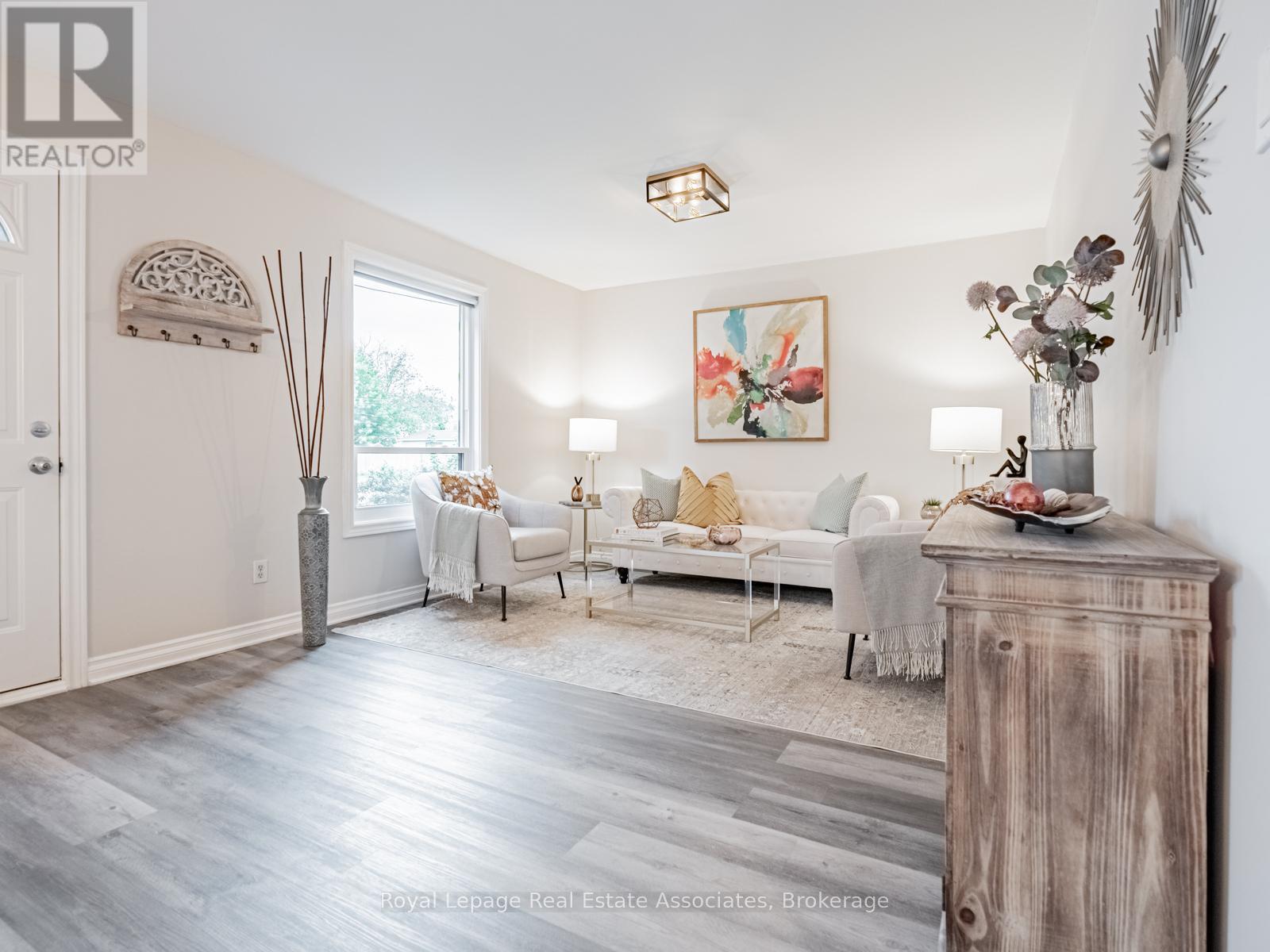 Photo 18 of 1094 Eastmount Avenue, Mississauga ON