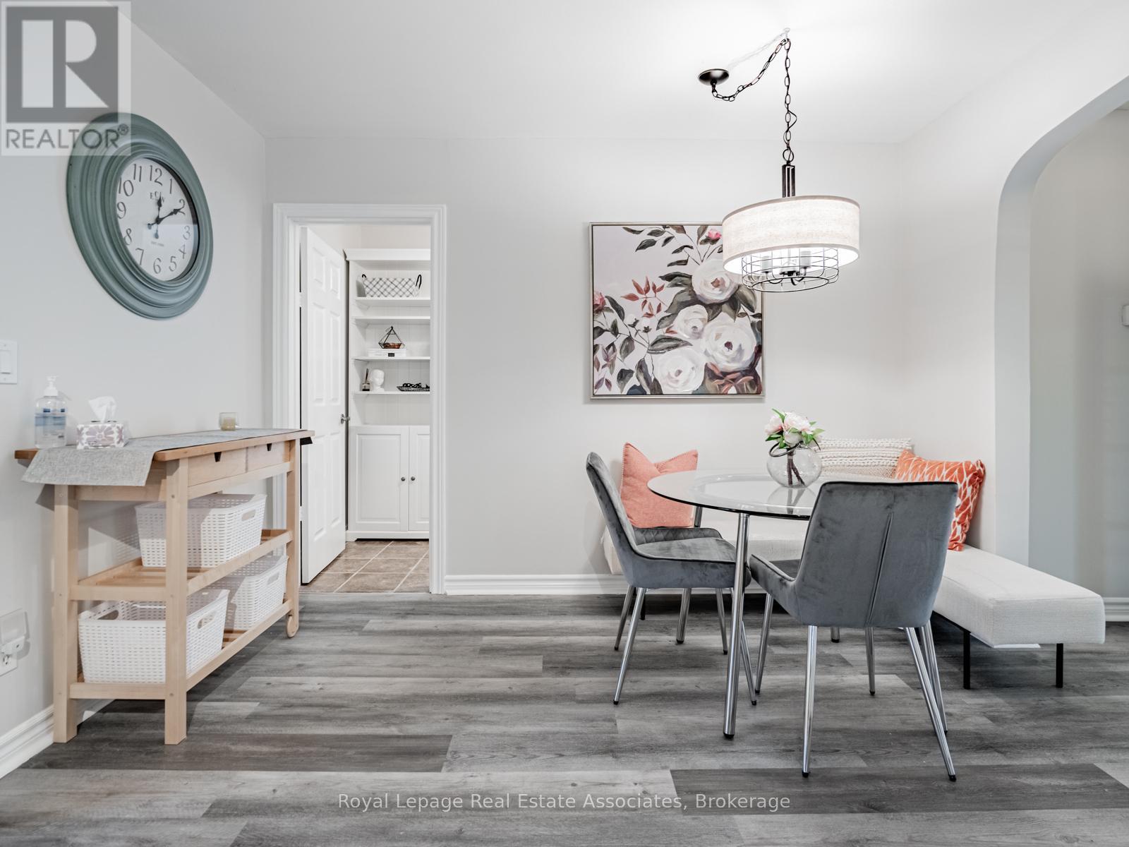 Photo 27 of 1094 Eastmount Avenue, Mississauga ON