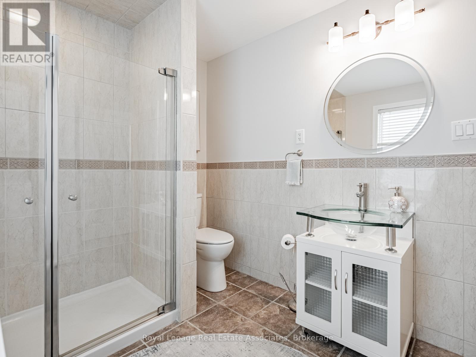Photo 29 of 1094 Eastmount Avenue, Mississauga ON