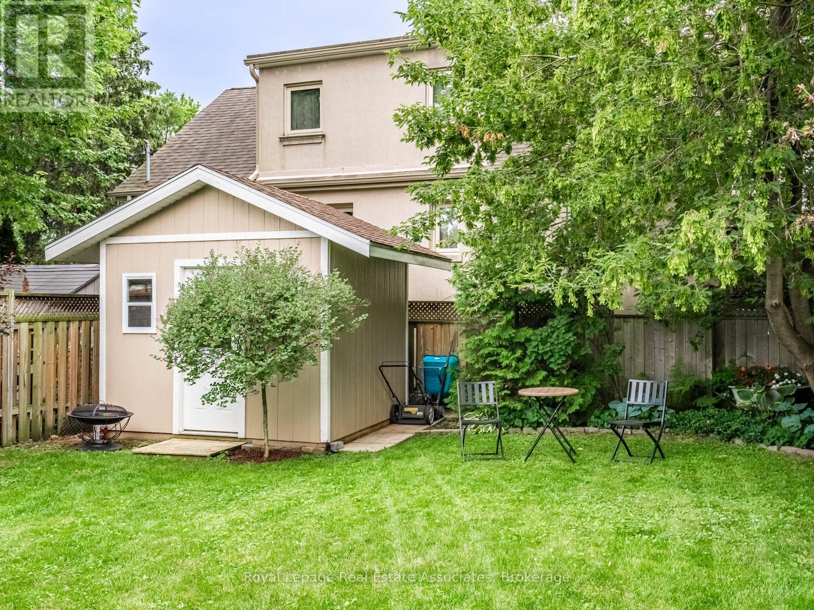 Photo 17 of 1094 Eastmount Avenue, Mississauga ON