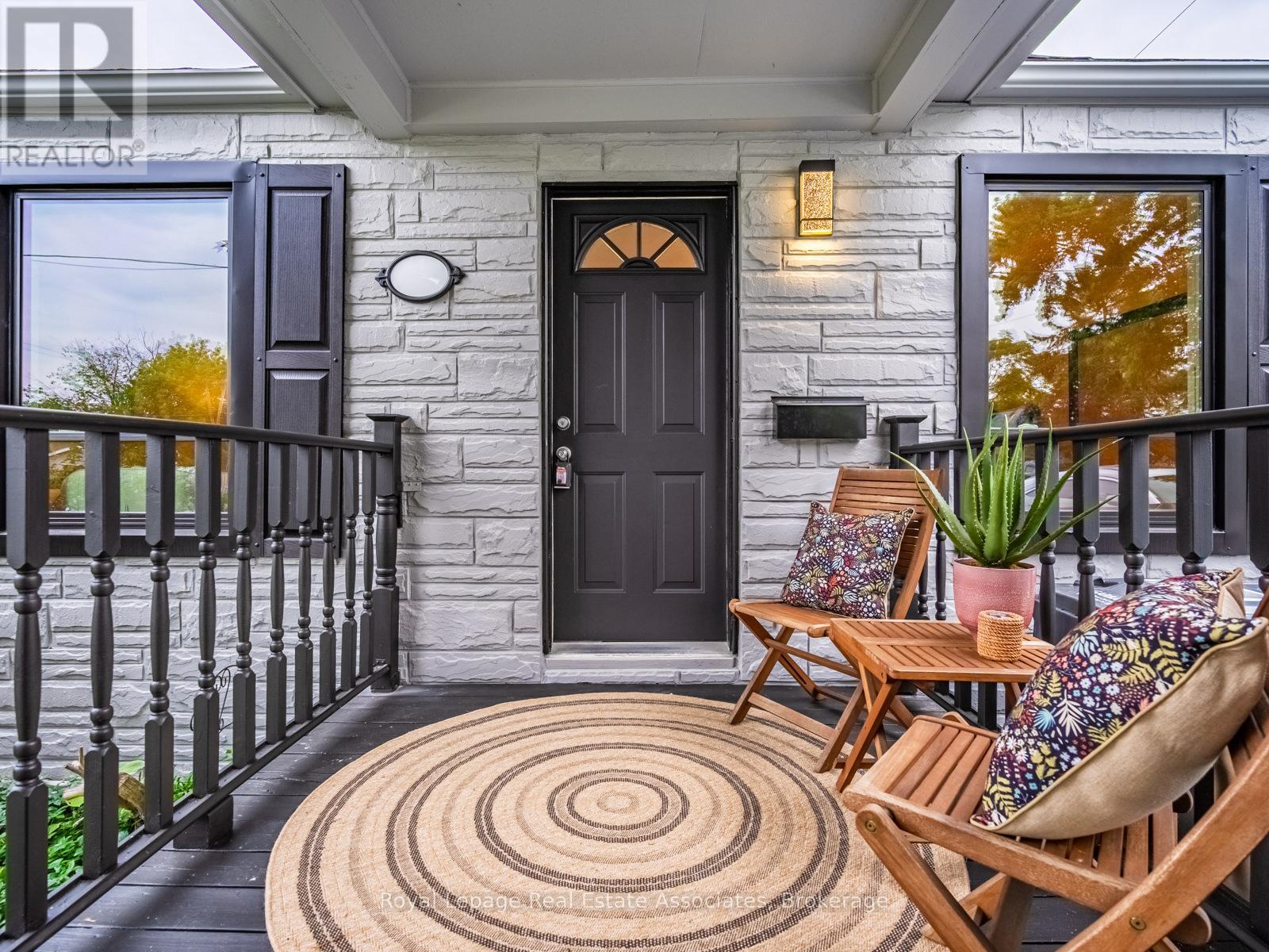 Photo 24 of 1094 Eastmount Avenue, Mississauga ON