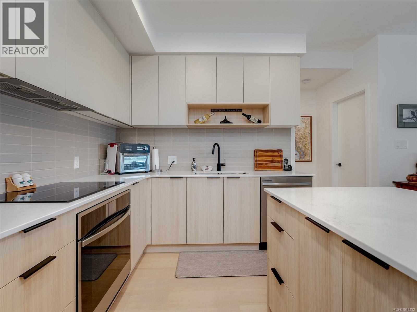 Photo 7 of 307 3564 A Ryder Hesjedal Way, Colwood BC