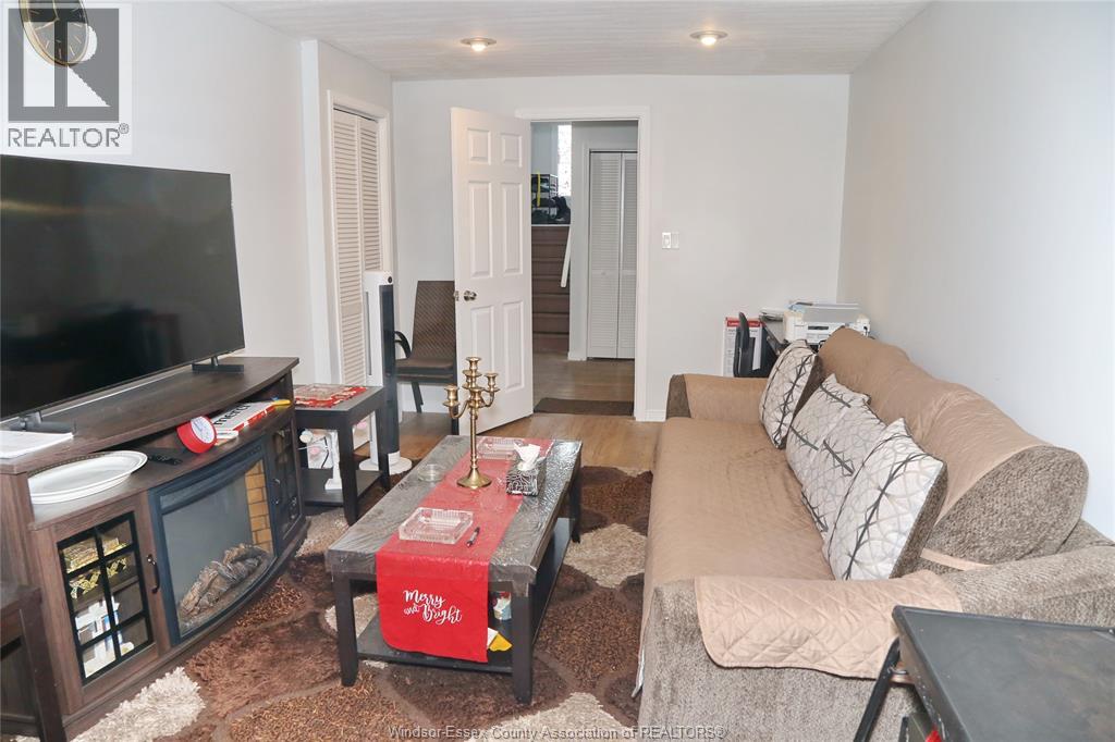 Photo 13 of 137 Rivervilla Court, Lasalle ON