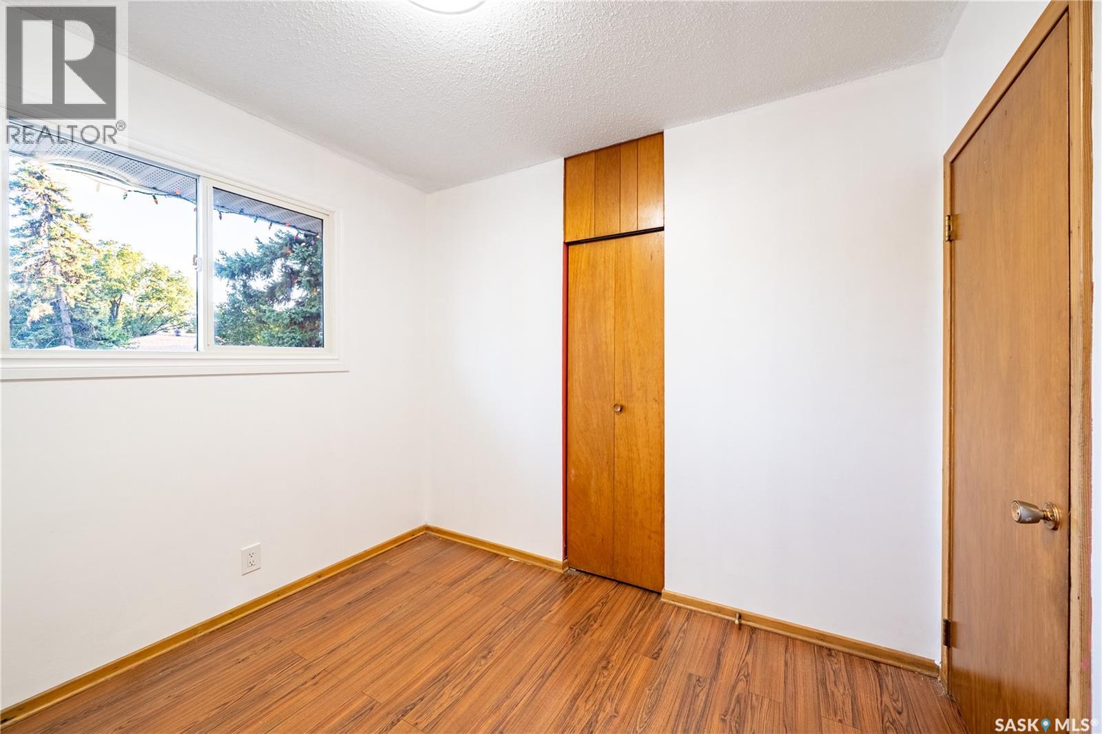 Photo 8 of 87 Merlin Crescent, Regina SK