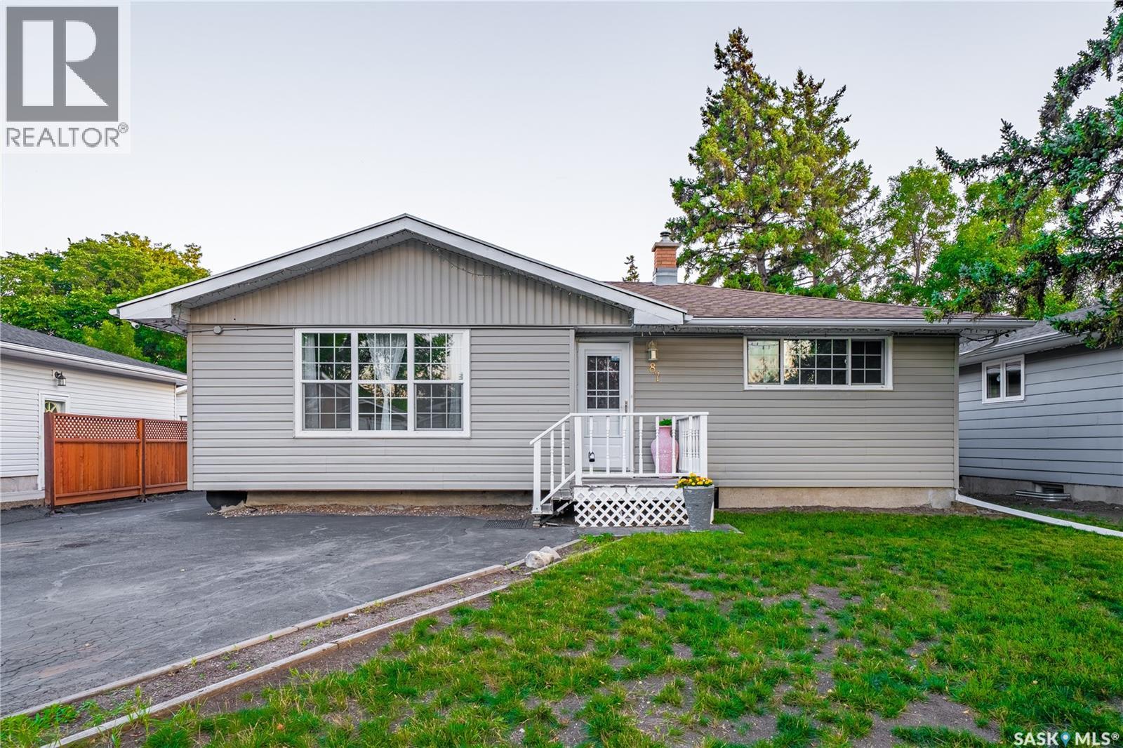 Photo 6 of 87 Merlin Crescent, Regina SK
