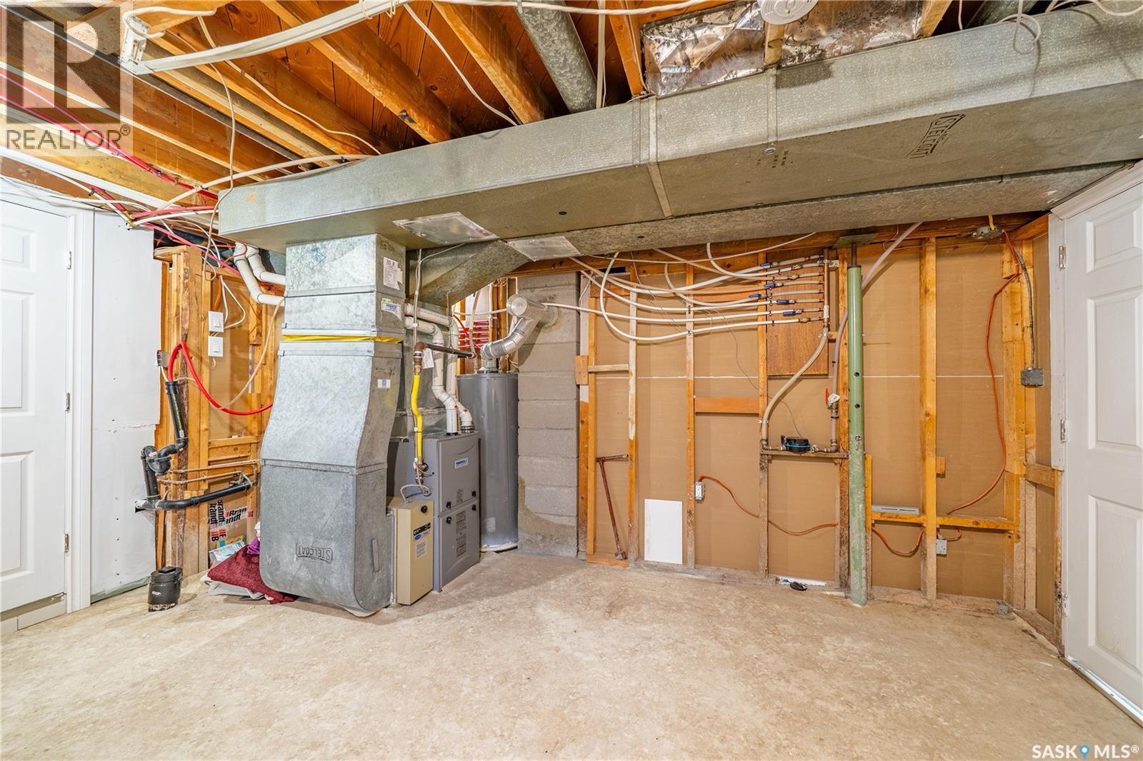 Photo 7 of 87 Merlin Crescent, Regina SK