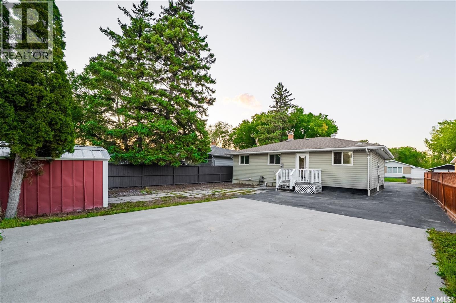 Photo 48 of 87 Merlin Crescent, Regina SK