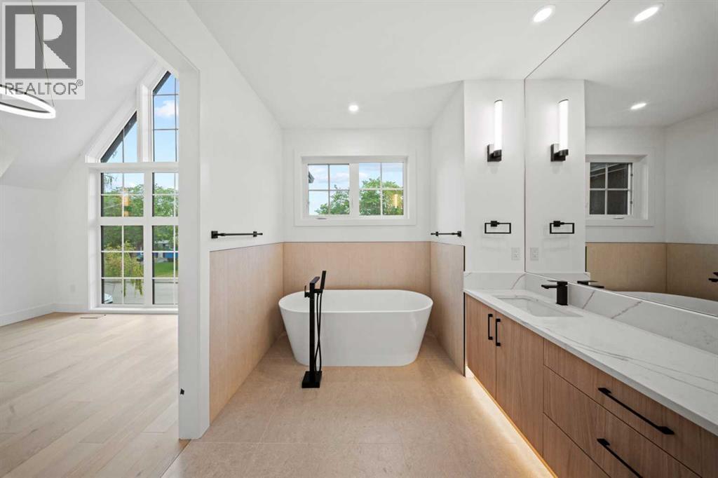 Photo 1 of 2232 1 Avenue Nw, Calgary AB