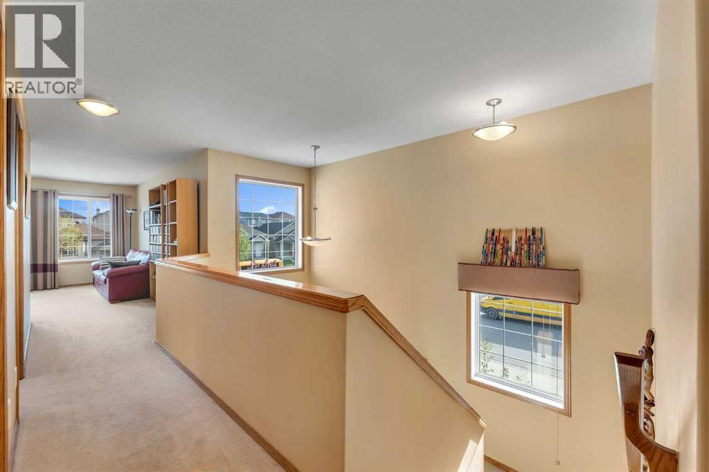 Photo 3 of 214 Saddlemont Boulevard Ne, Calgary AB