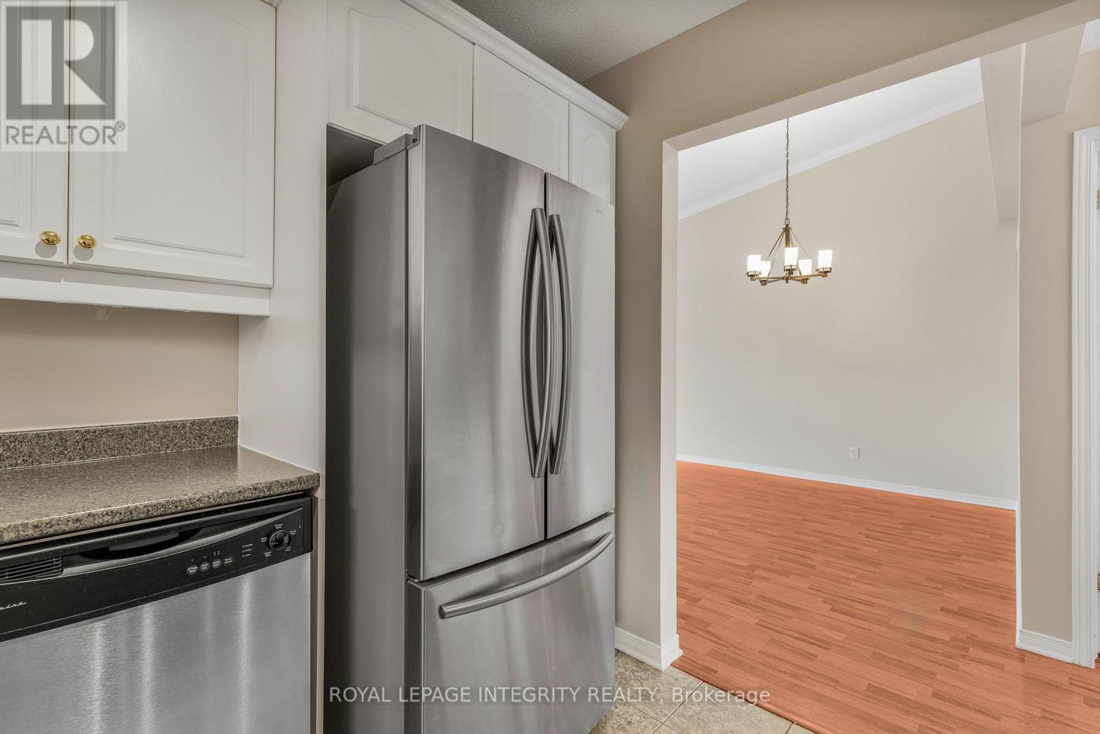 Photo 7 of 403 2923 Laurier Street, Clarencerockland ON