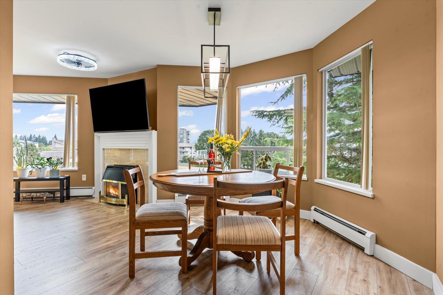 Photo 27 of 307 32669 George Ferguson Way, Abbotsford BC