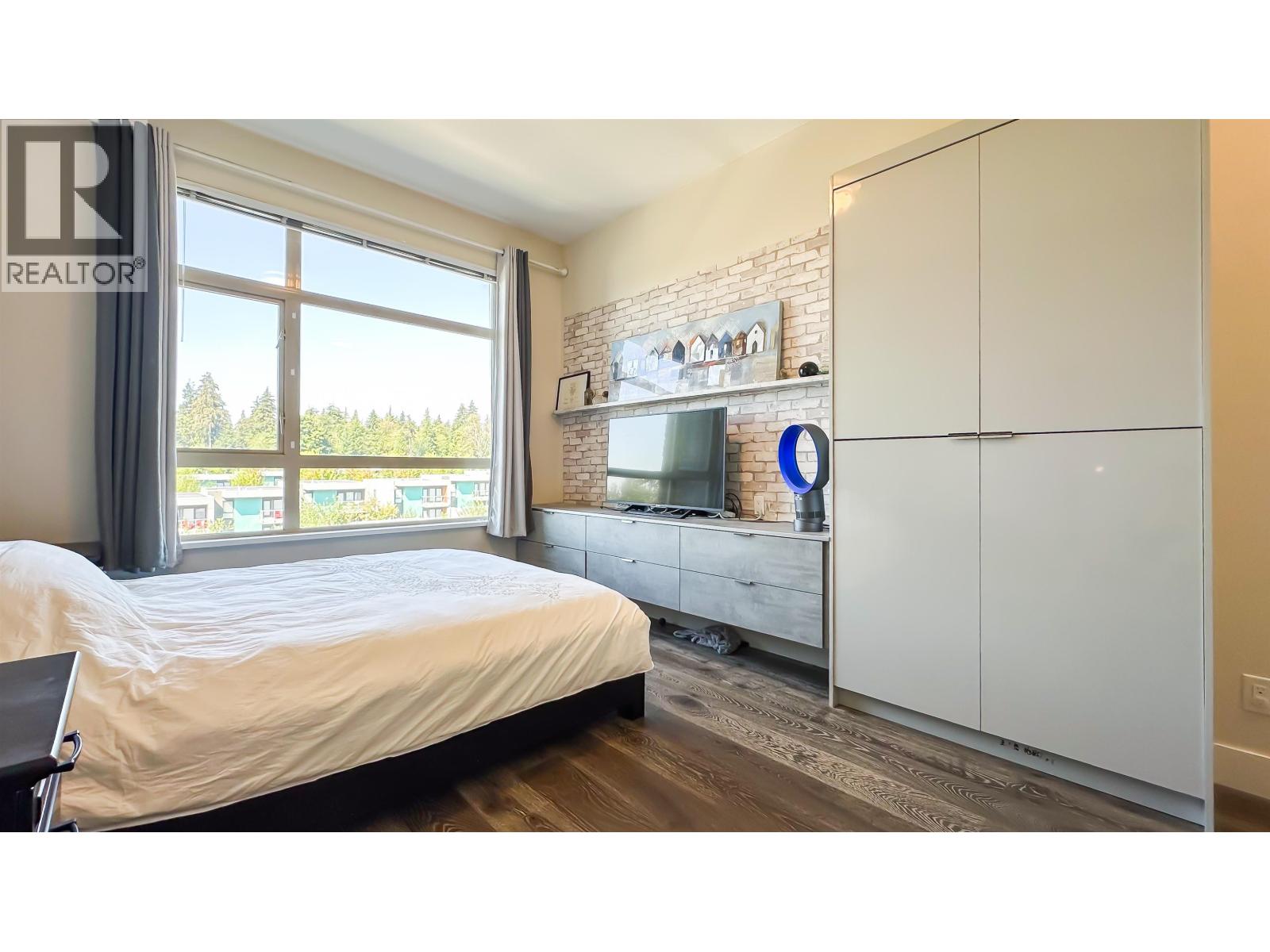 Photo 12 of 506 3602 Aldercrest Drive, North Vancouver BC