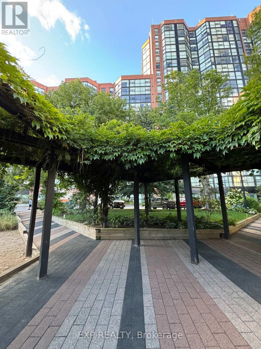 Photo 15 of 705 725 King Street W, Toronto ON