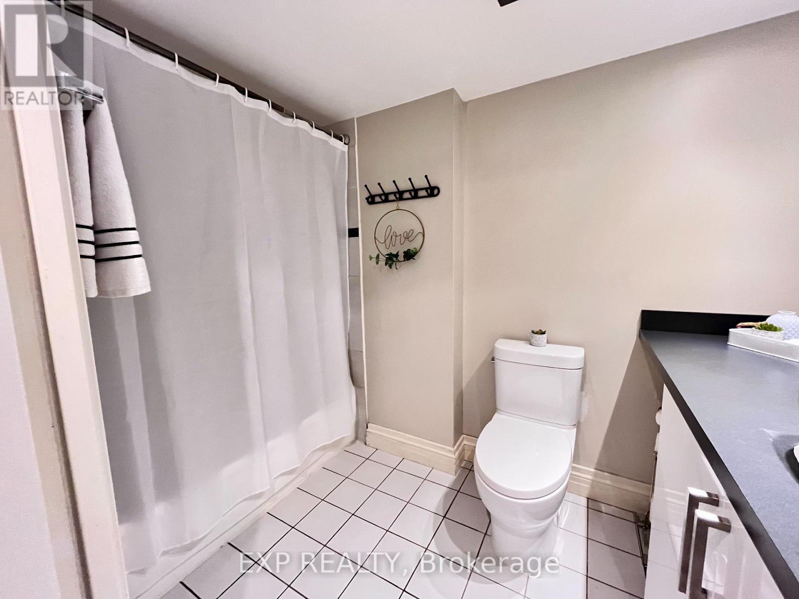 Photo 17 of 705 725 King Street W, Toronto ON