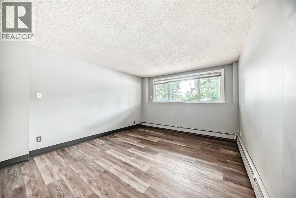 Photo 8 of 114 3420 50 Street Nw, Calgary AB
