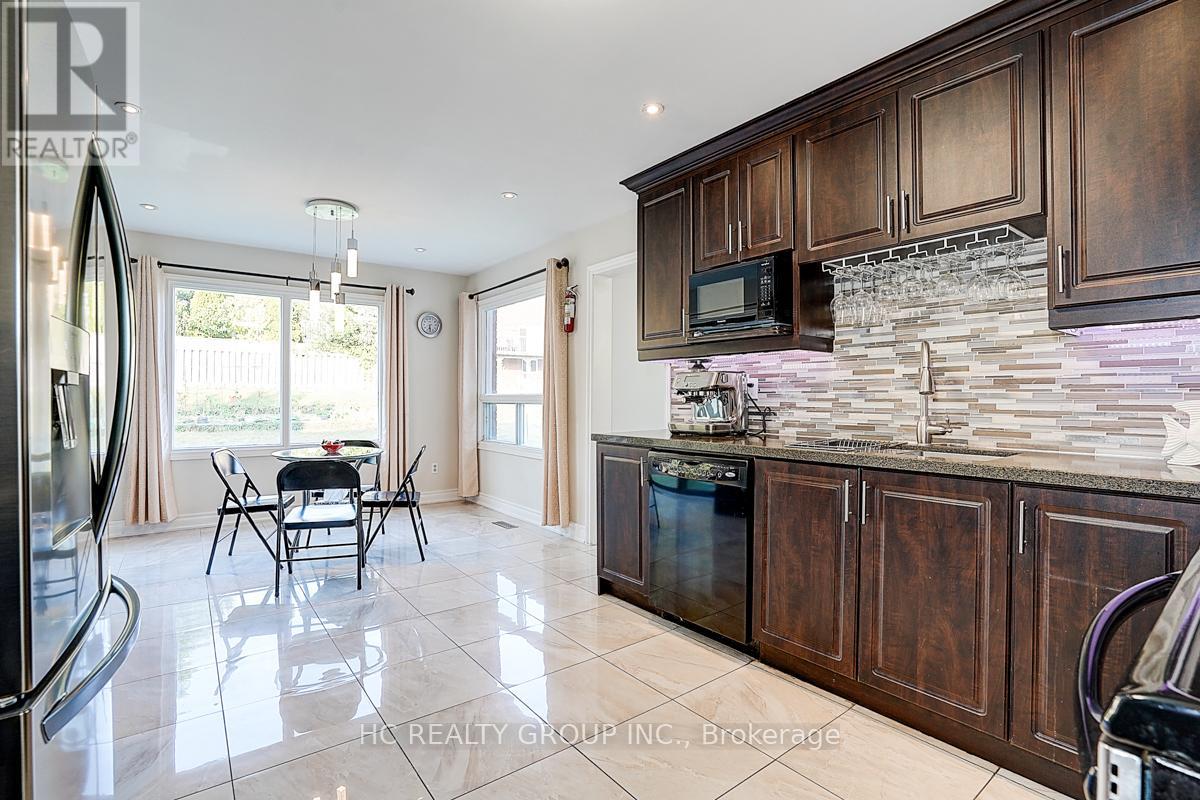 Photo 12 of 19 Delancey Crescent, Markham ON