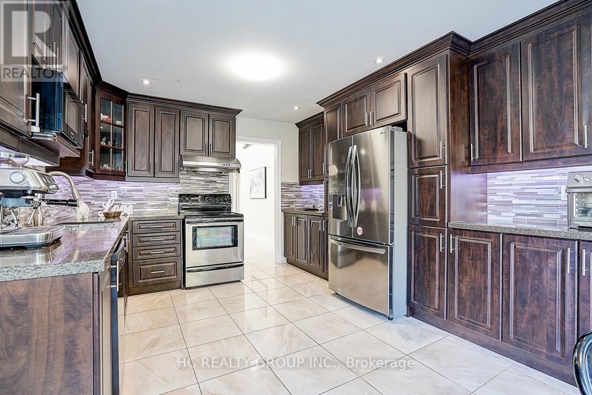 Photo 16 of 19 Delancey Crescent, Markham ON