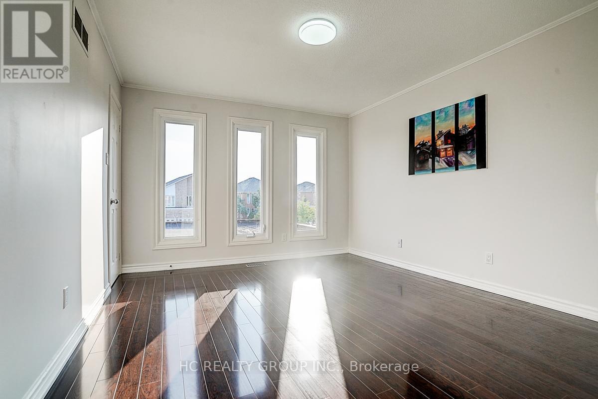 Photo 27 of 19 Delancey Crescent, Markham ON