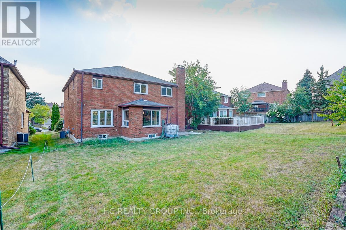 Photo 24 of 19 Delancey Crescent, Markham ON