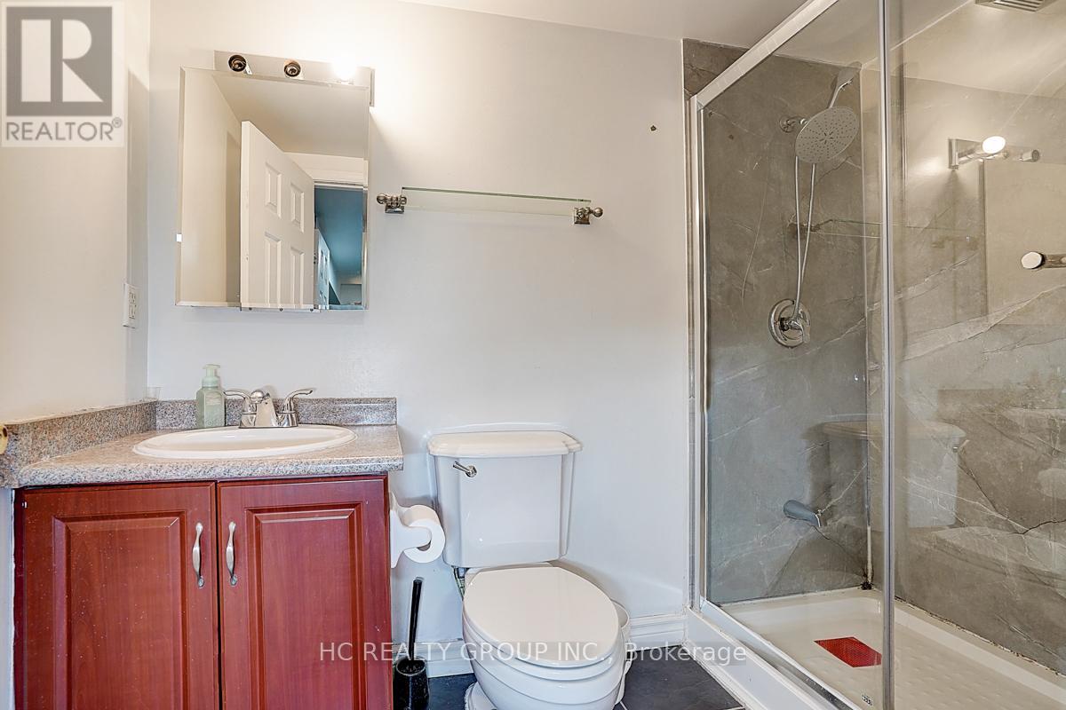Photo 7 of 19 Delancey Crescent, Markham ON