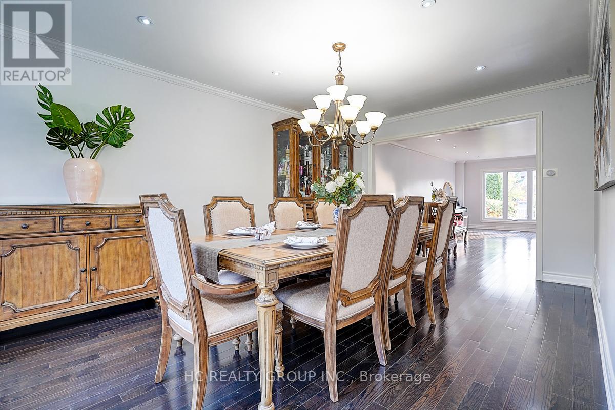 Photo 4 of 19 Delancey Crescent, Markham ON