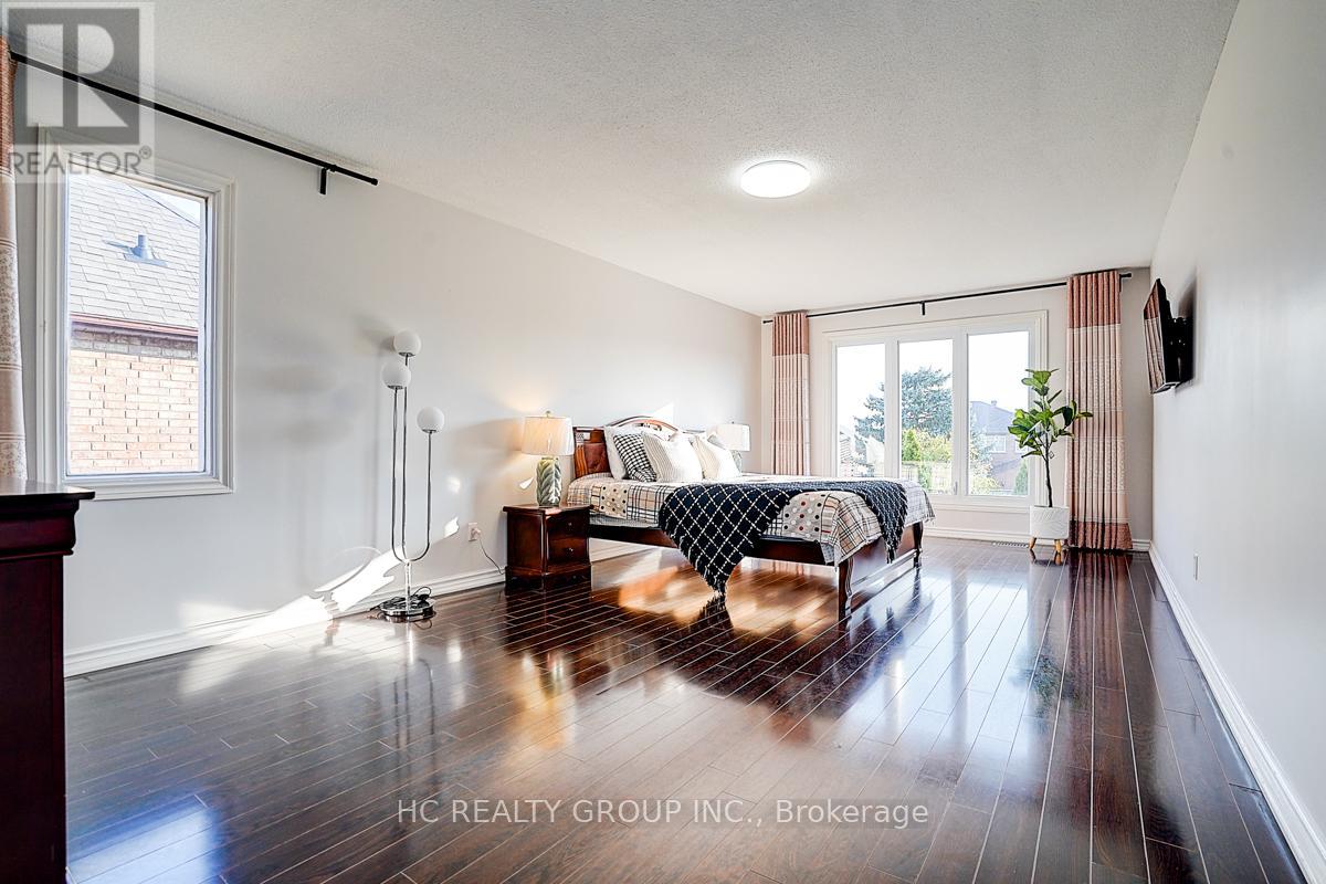 Photo 26 of 19 Delancey Crescent, Markham ON