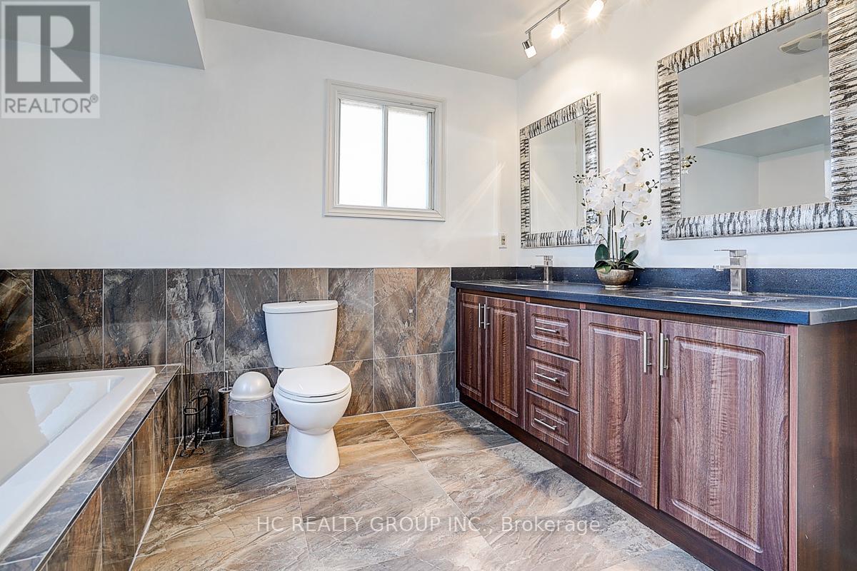 Photo 28 of 19 Delancey Crescent, Markham ON
