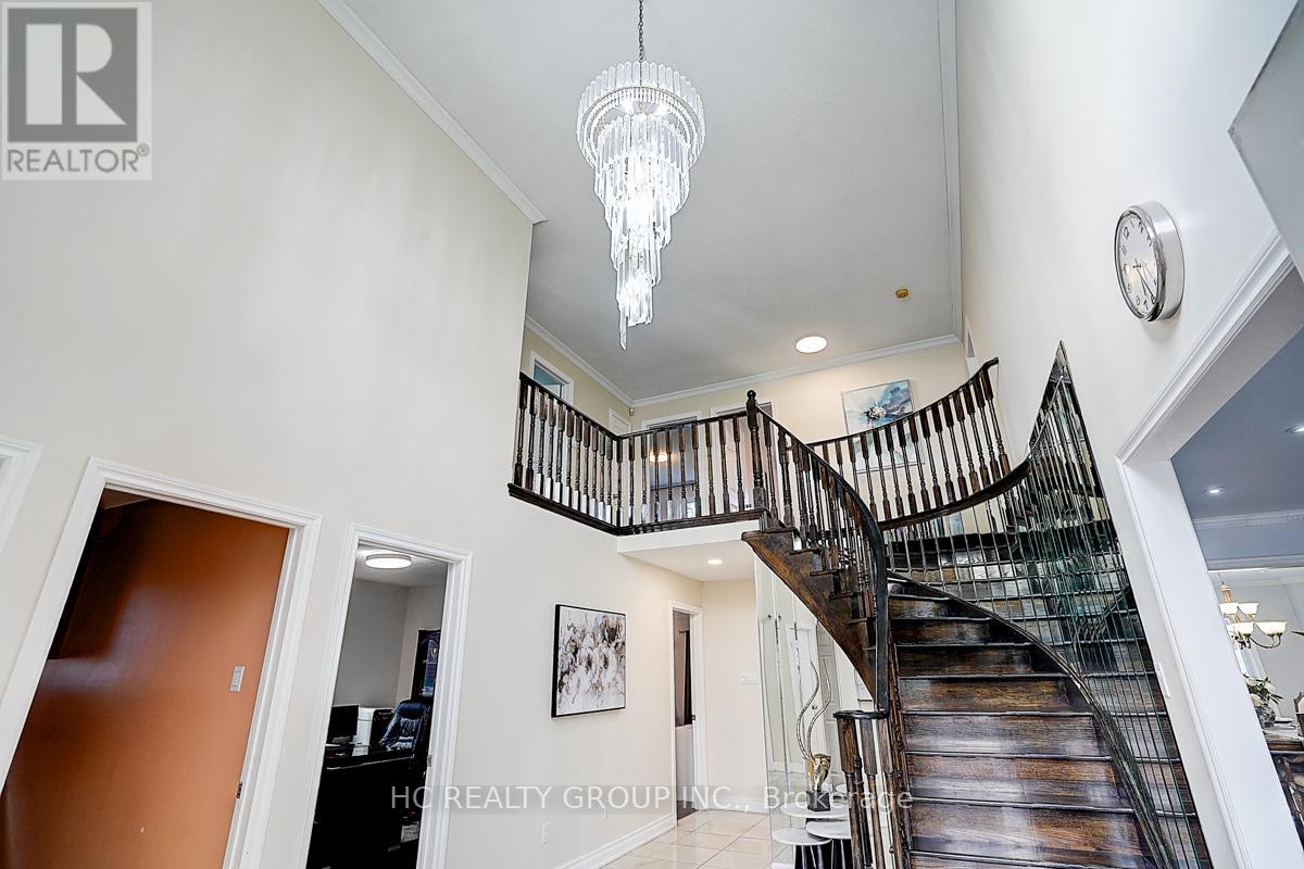 Photo 21 of 19 Delancey Crescent, Markham ON