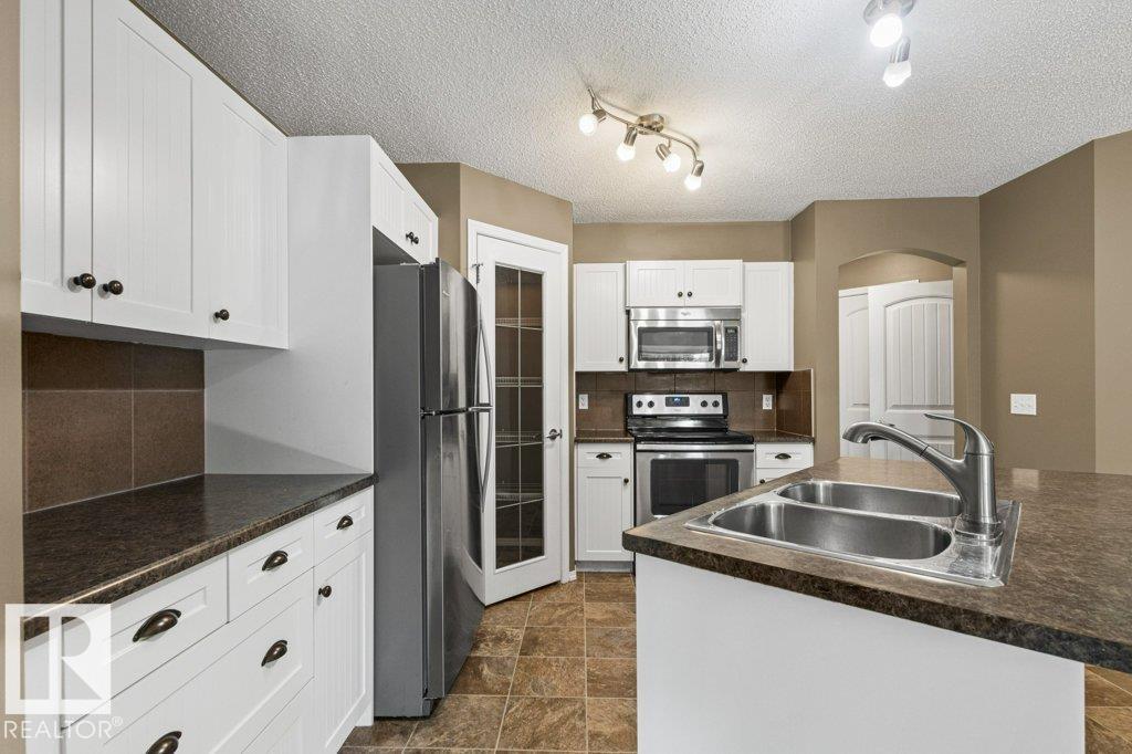 Photo 1 of 20 604 62 St Sw, Edmonton AB