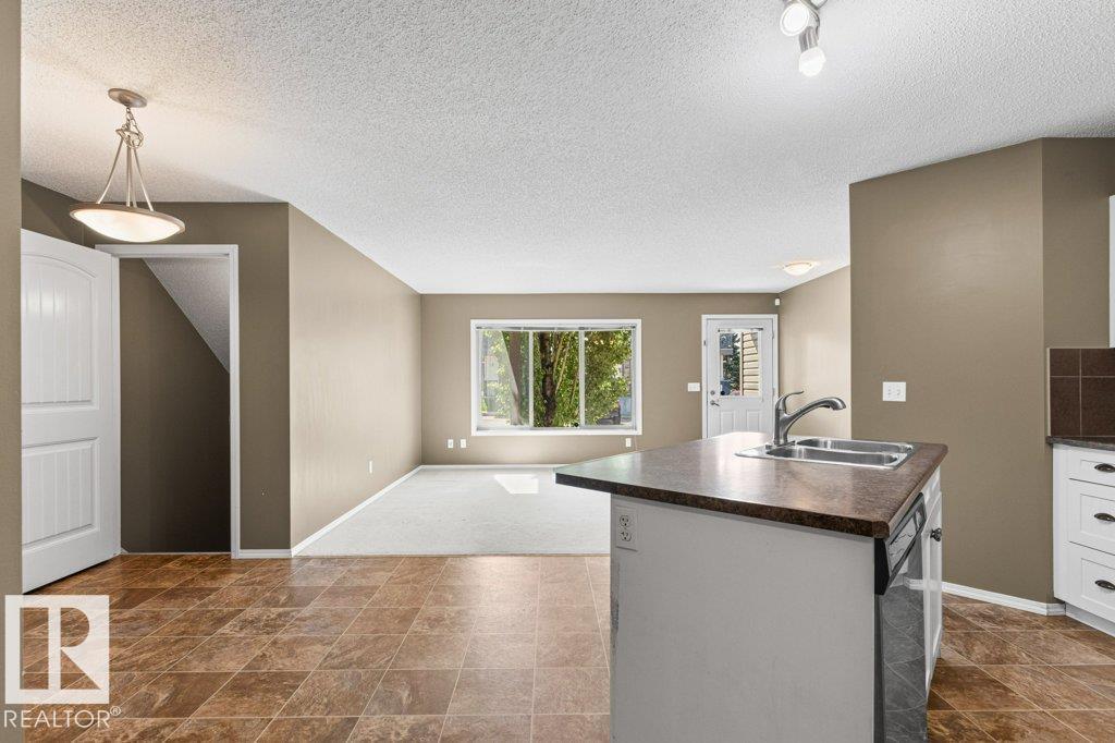 Photo 17 of 20 604 62 St Sw, Edmonton AB