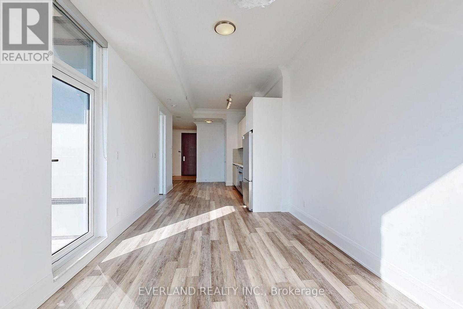 Photo 14 of 206 15 Water Walk Drive, Markham ON