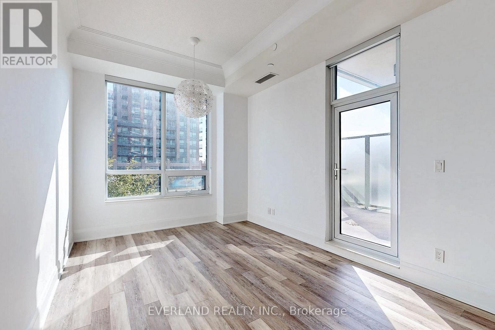 Photo 15 of 206 15 Water Walk Drive, Markham ON