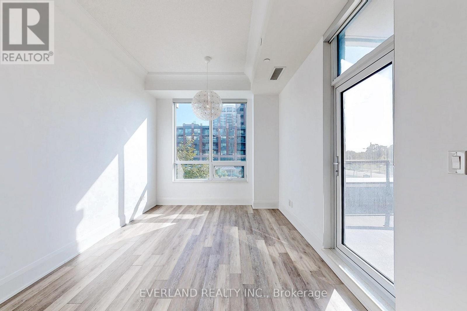 Photo 19 of 206 15 Water Walk Drive, Markham ON