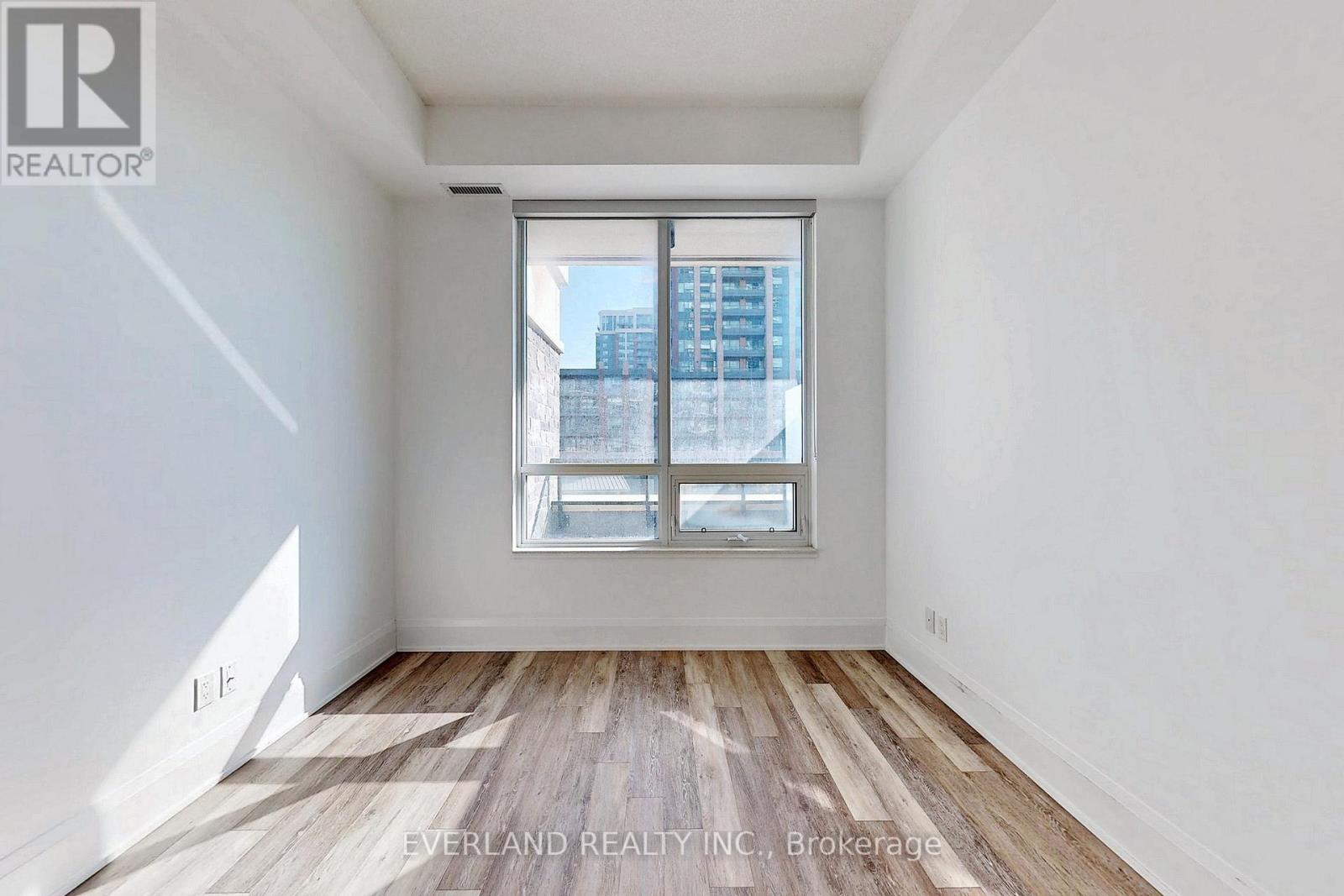 Photo 20 of 206 15 Water Walk Drive, Markham ON