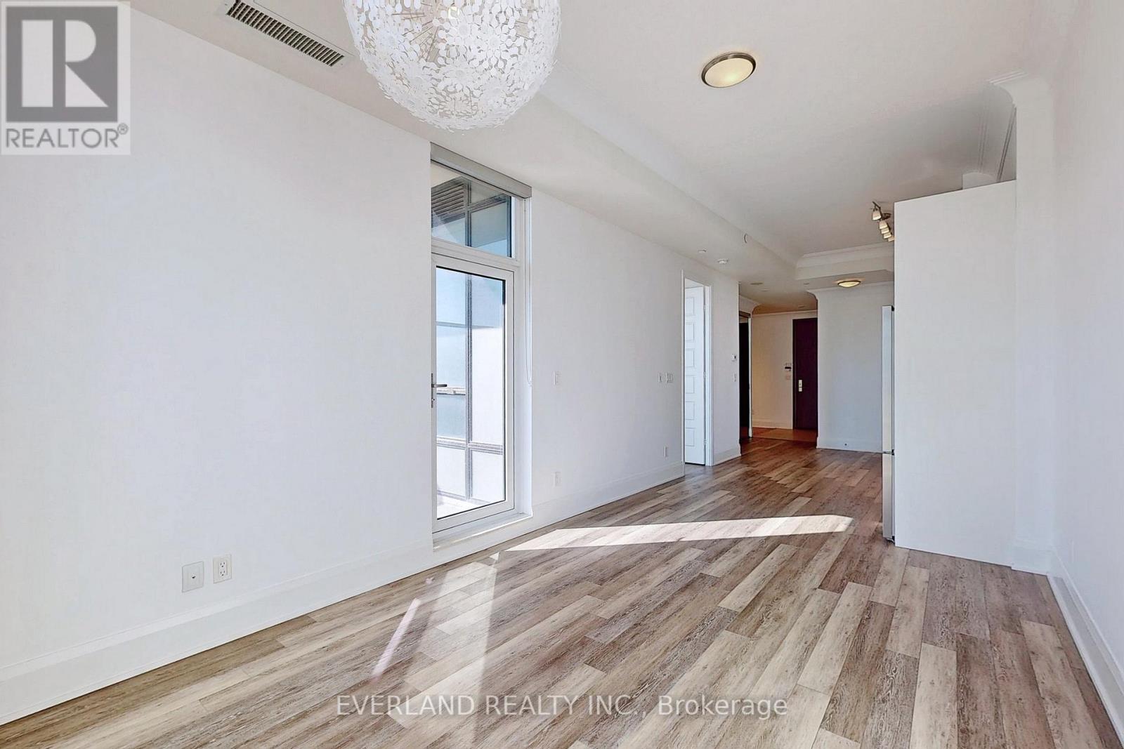 Photo 22 of 206 15 Water Walk Drive, Markham ON