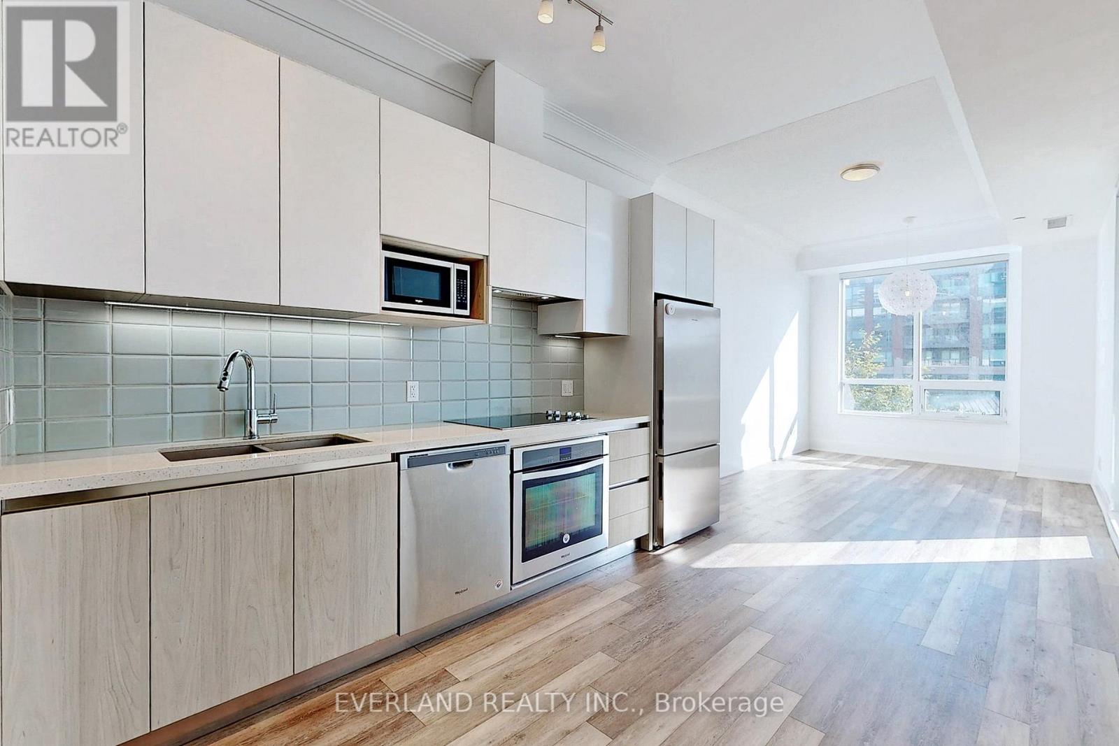 Photo 23 of 206 15 Water Walk Drive, Markham ON