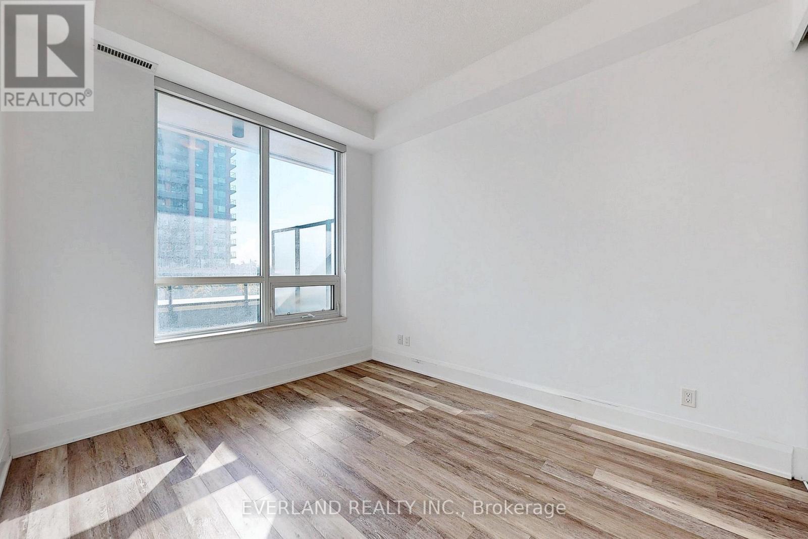 Photo 25 of 206 15 Water Walk Drive, Markham ON
