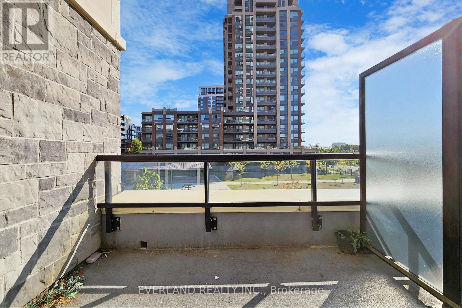 Photo 29 of 206 15 Water Walk Drive, Markham ON