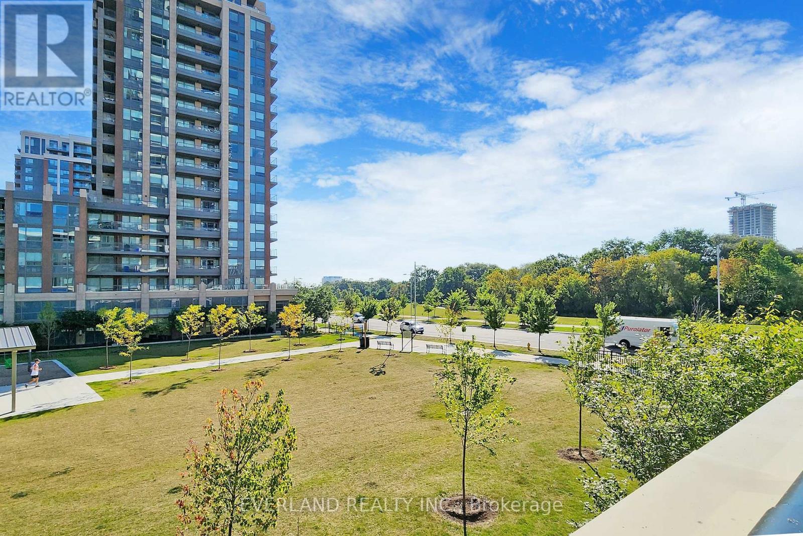 Photo 4 of 206 15 Water Walk Drive, Markham ON