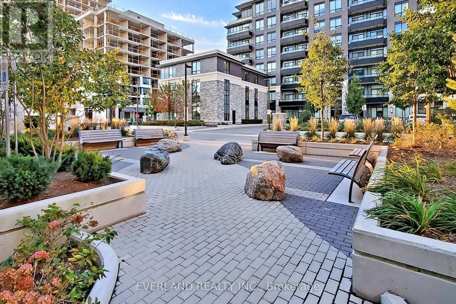 Photo 5 of 206 15 Water Walk Drive, Markham ON