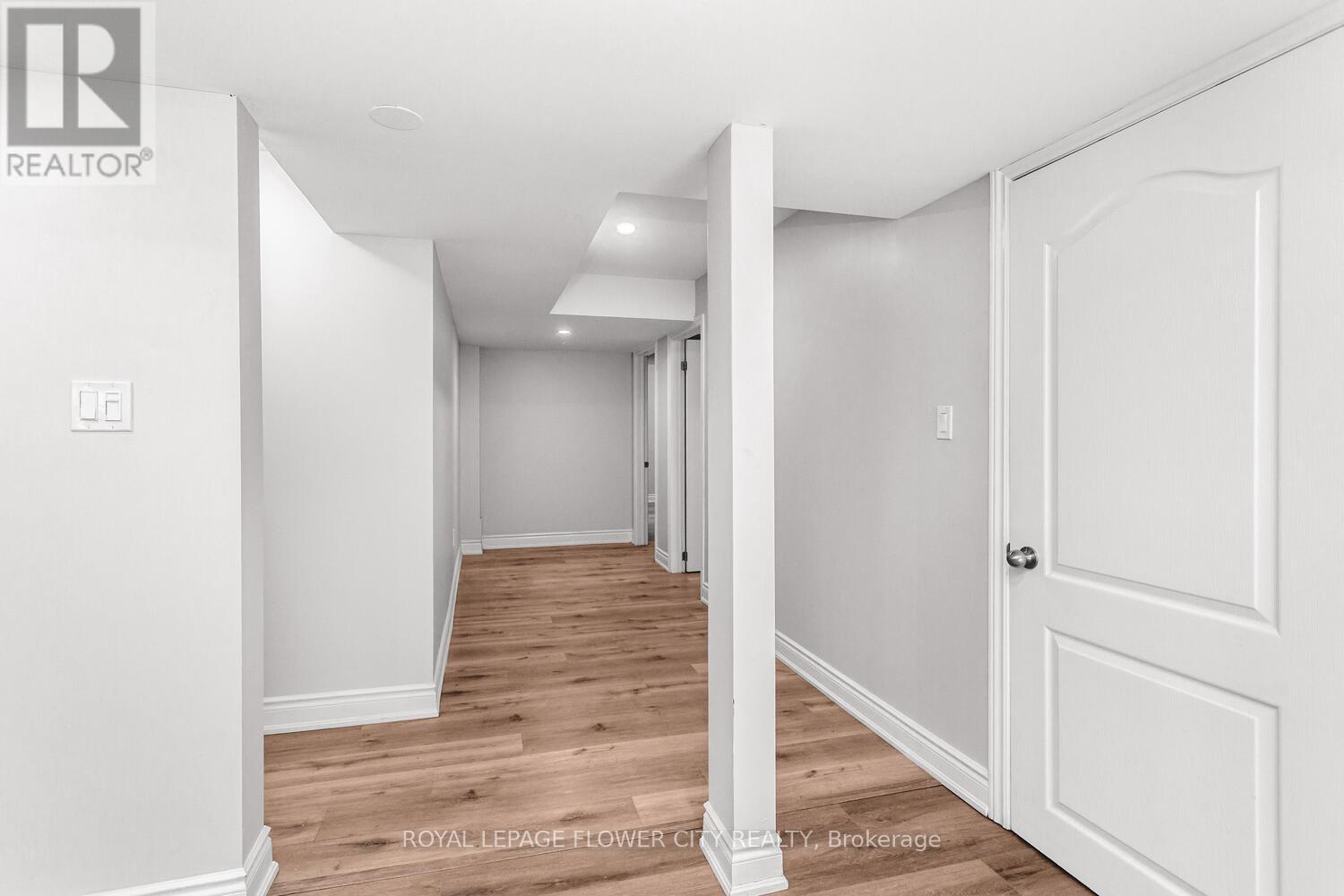 Photo 30 of 16 Elsinore Street, Brampton ON