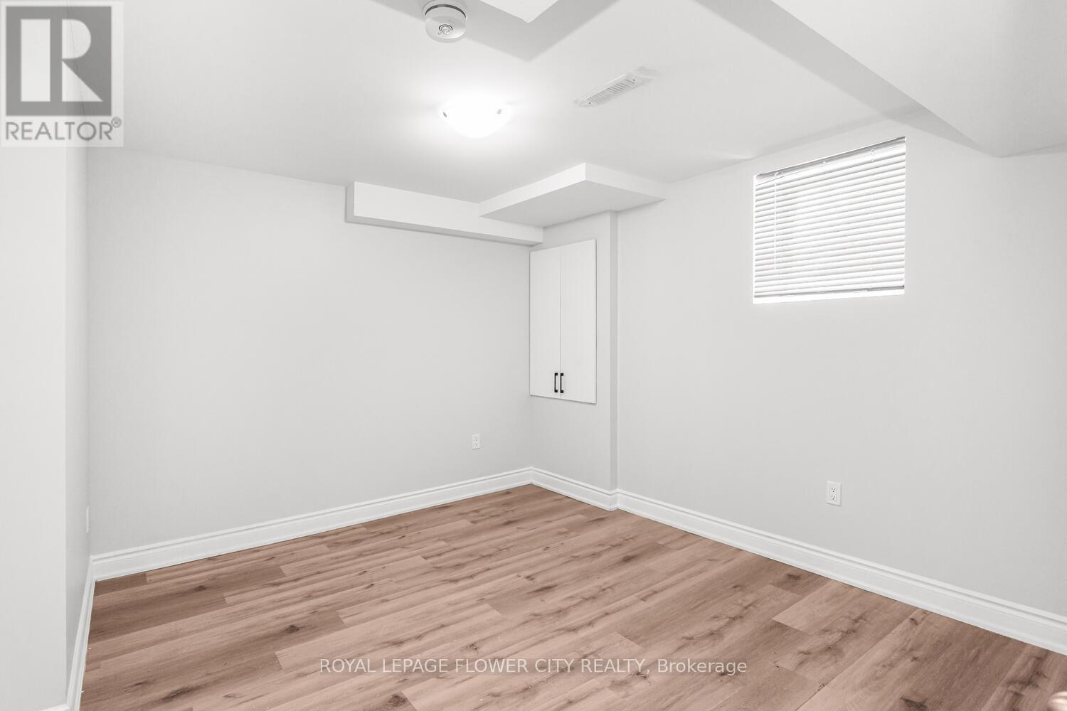 Photo 20 of 16 Elsinore Street, Brampton ON
