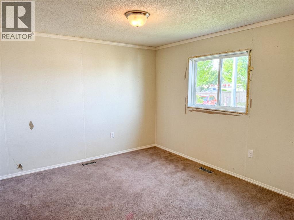 Photo 11 of 8805 91 Street, Grande Prairie AB