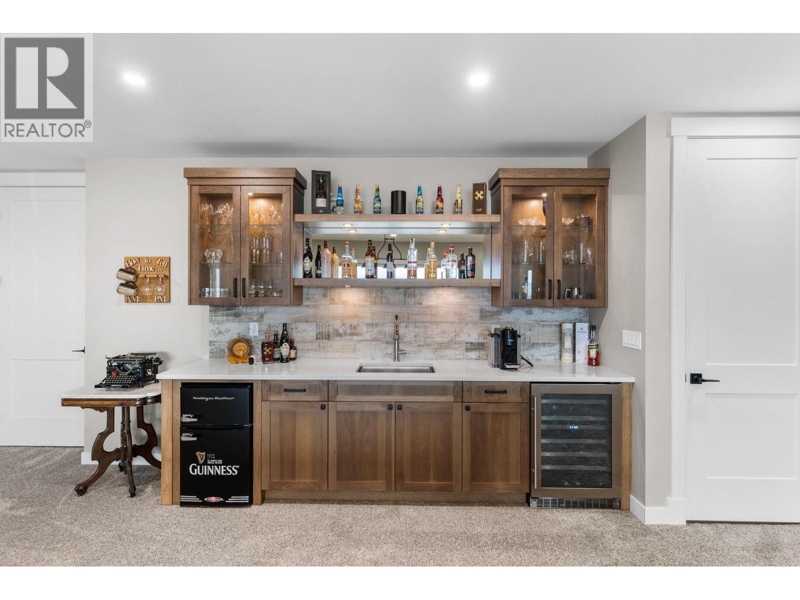 8836 Stonington Road - 44