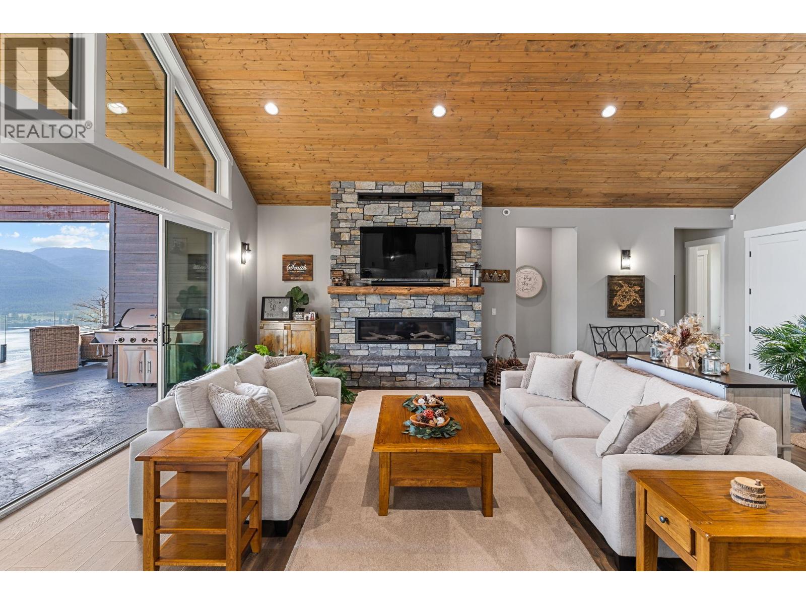 8836 Stonington Road - 27