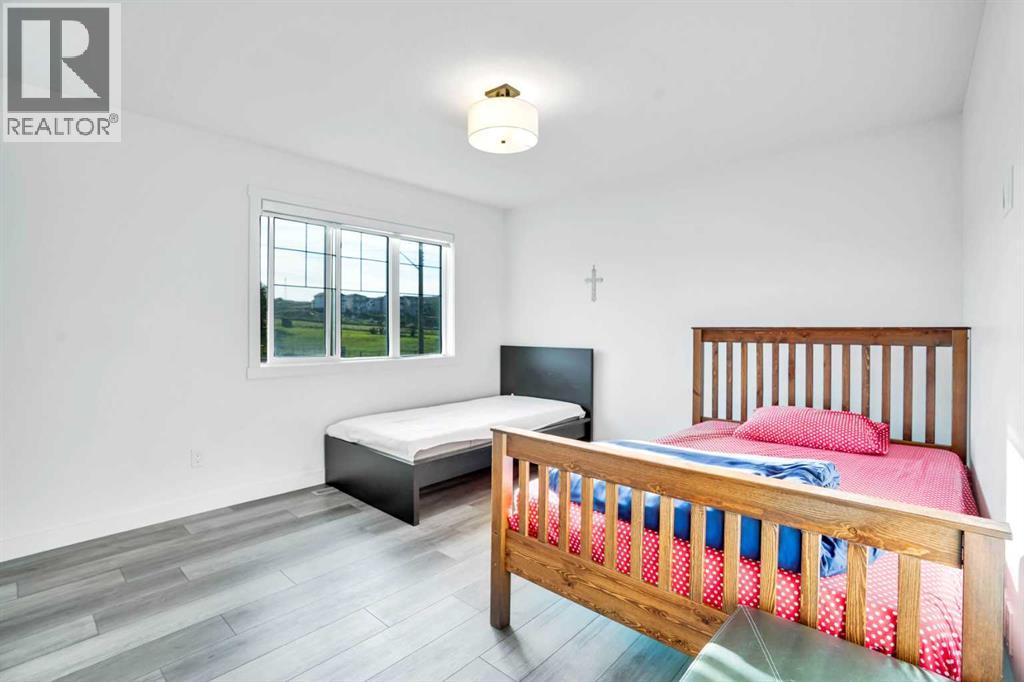 Photo 5 of 1449 Bayview Point Sw, Airdrie AB