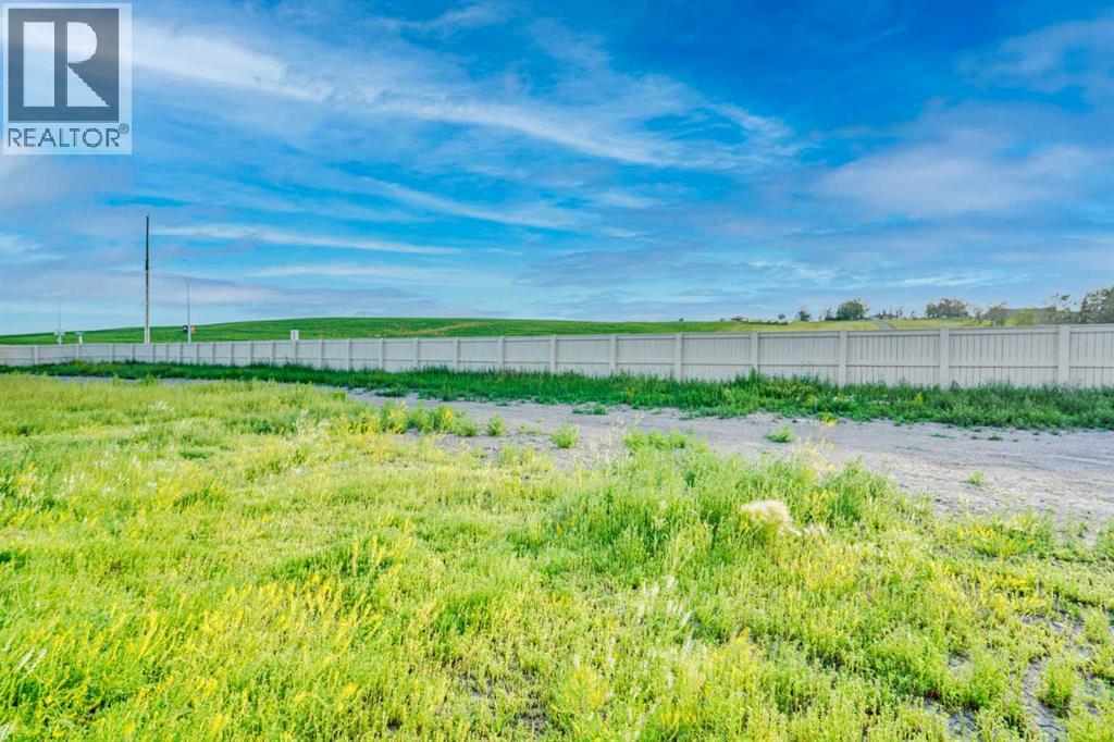 Photo 1 of 1449 Bayview Point Sw, Airdrie AB