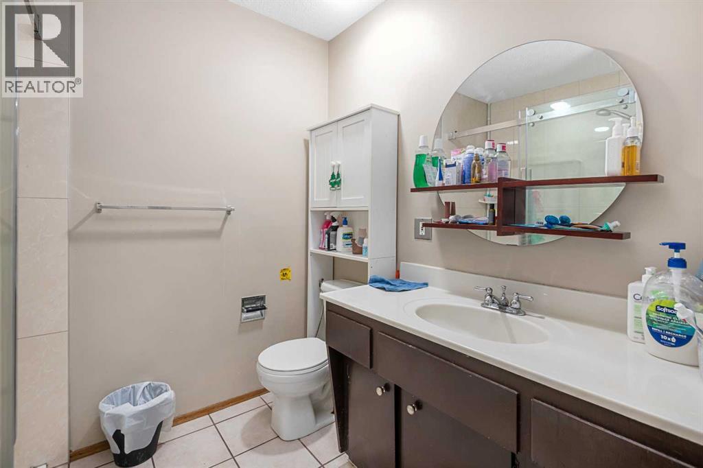 Photo 11 of 4256 40 Avenue Nw, Calgary AB