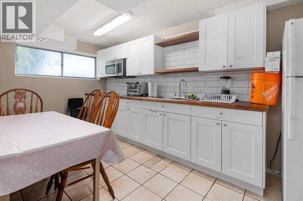 Photo 14 of 4256 40 Avenue Nw, Calgary AB